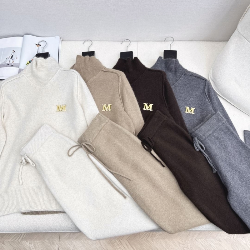 Ce1i*e suits
